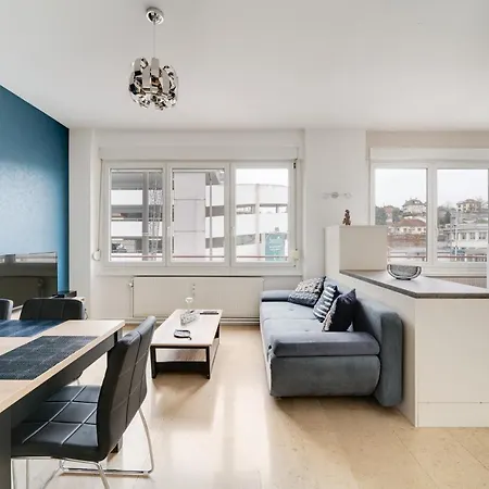 Superbe A Minute A Pied De La Gare Apartamento