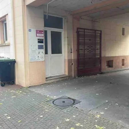 Superbe A Minute A Pied De La Gare Épinal