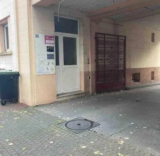 Superbe A Minute A Pied De La Gare Épinal